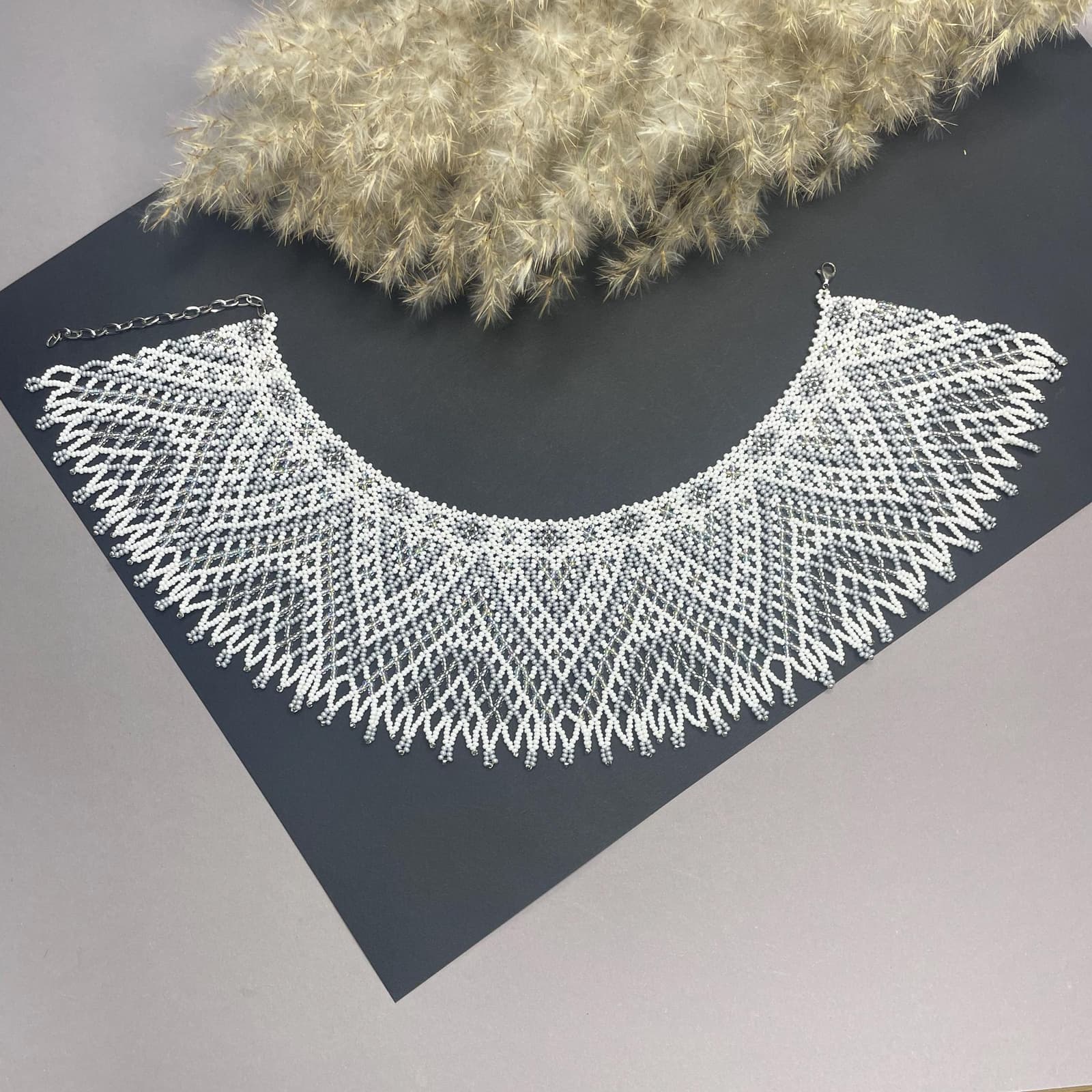 The white bodice worn across the collarbones